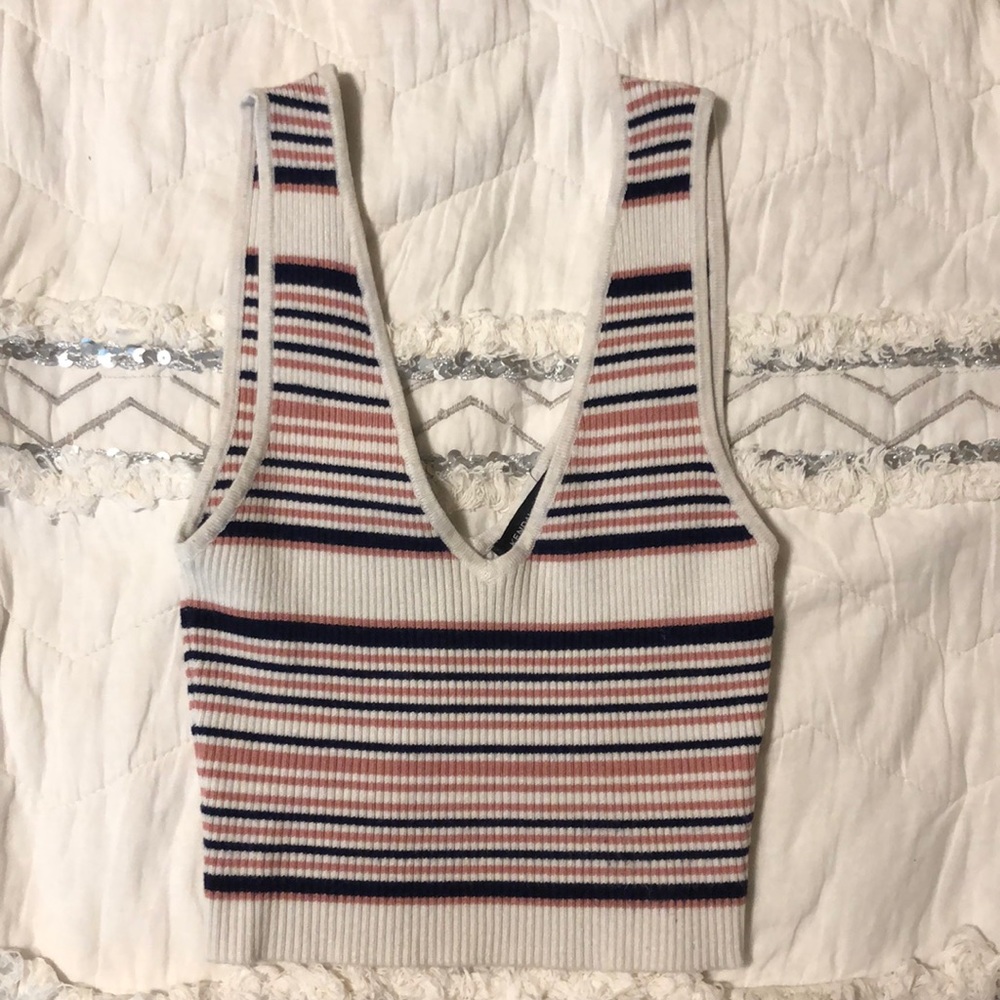 KENDALL & KYLIE CROP TOP